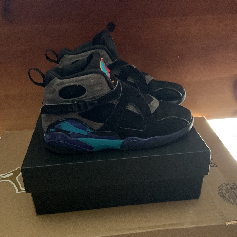 Kids Jordan Retro 8 Size 2Y